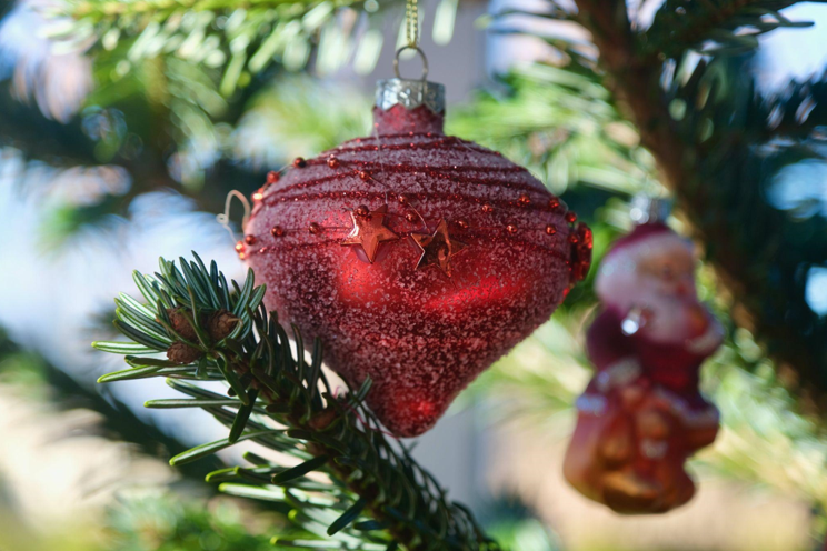 Timeless Holiday Magic with a Christmas Wreath